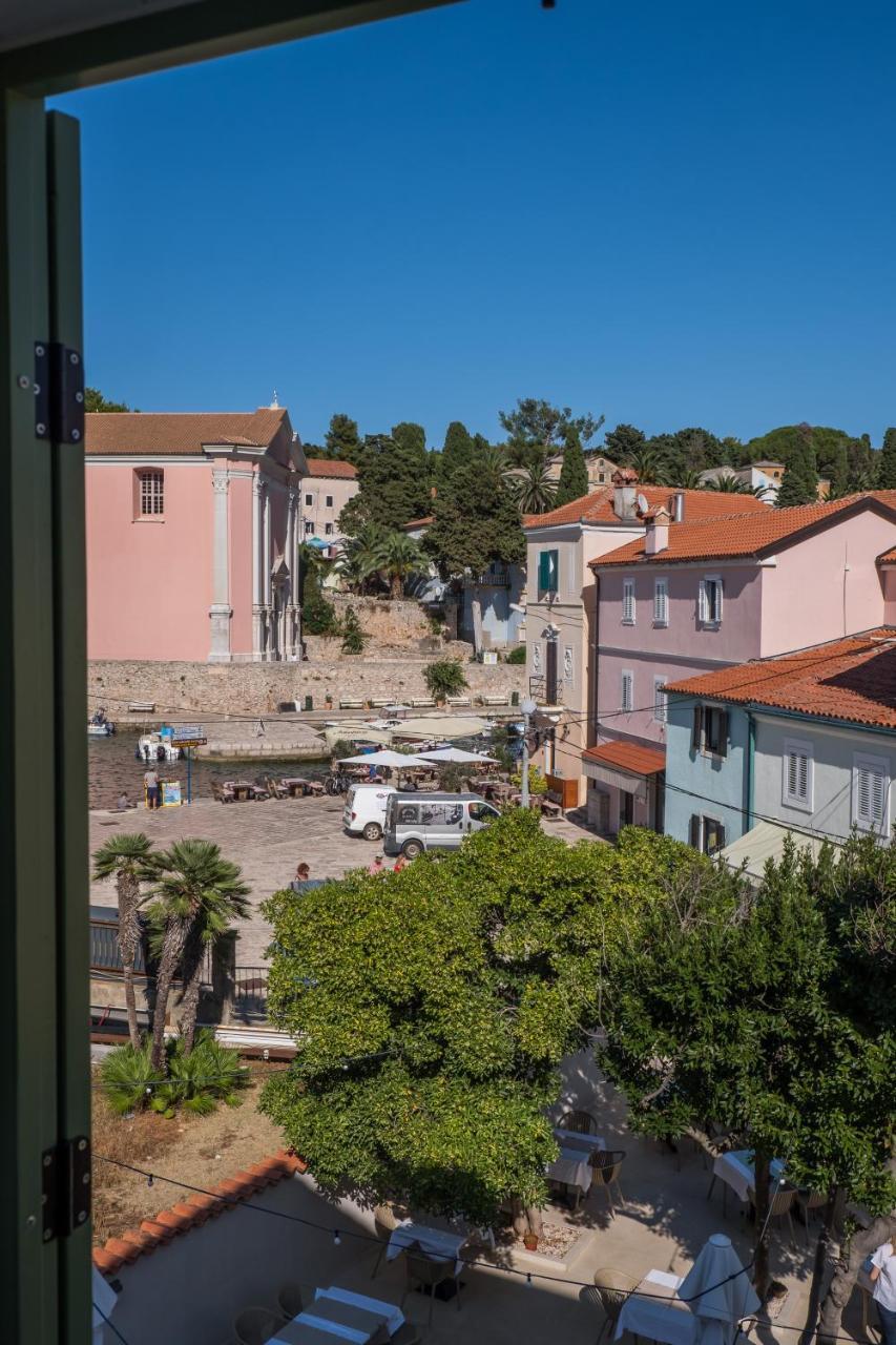 Hotel Vila Conte Veli Losinj Exterior photo