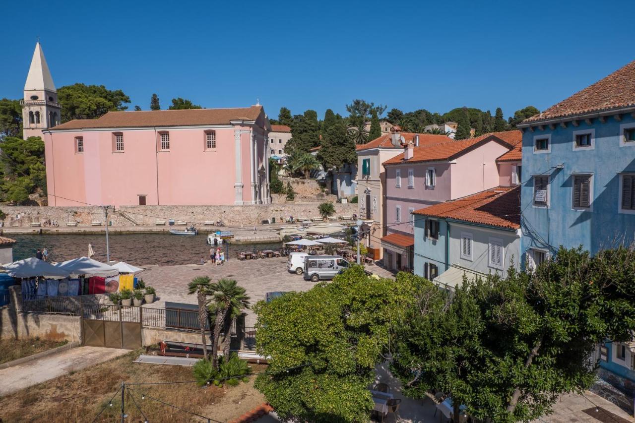 Hotel Vila Conte Veli Losinj Exterior photo