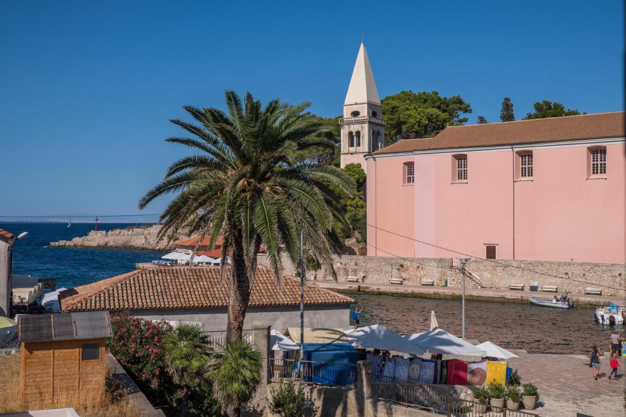 Hotel Vila Conte Veli Losinj Exterior photo